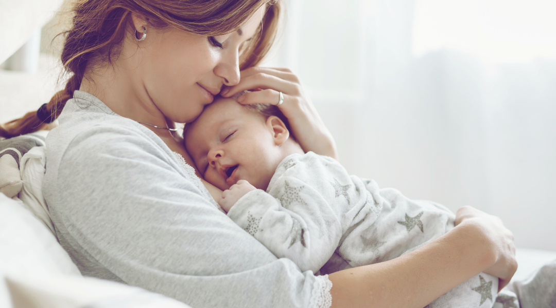 Postpartum Skin Problems No One Warns You About (And How to Fix Them Gently)